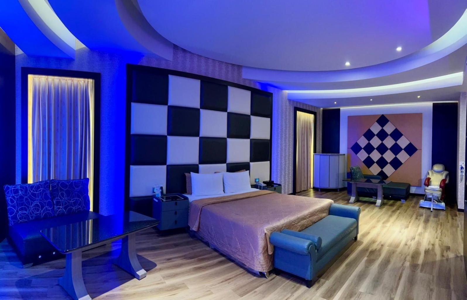 Wei Feng Exquisite Motel Pintung Branch Pingtung Extérieur photo