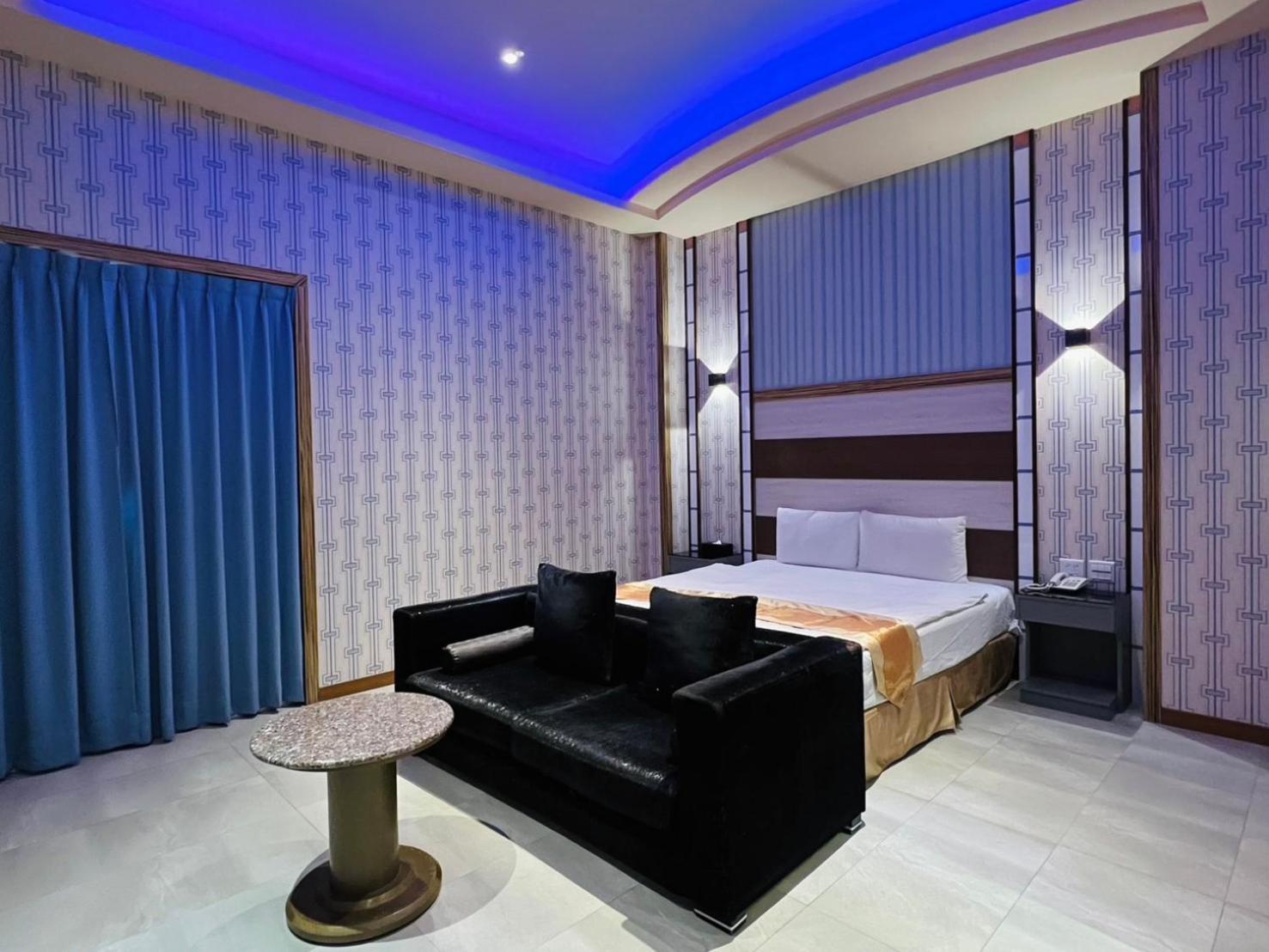 Wei Feng Exquisite Motel Pintung Branch Pingtung Extérieur photo